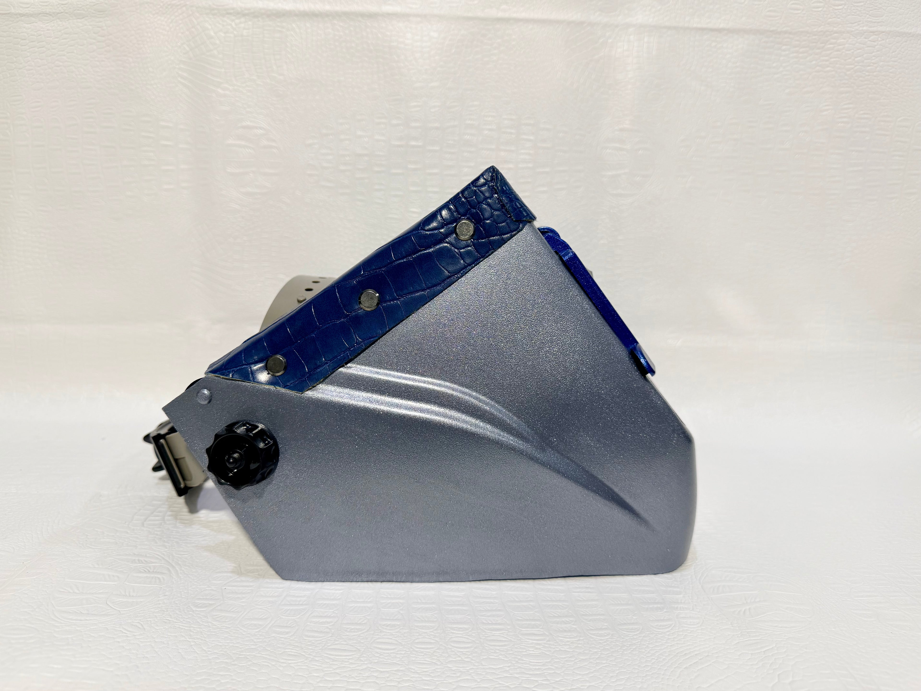 MTL. Silver Hood, MTL Blue Flip with Blue Gator