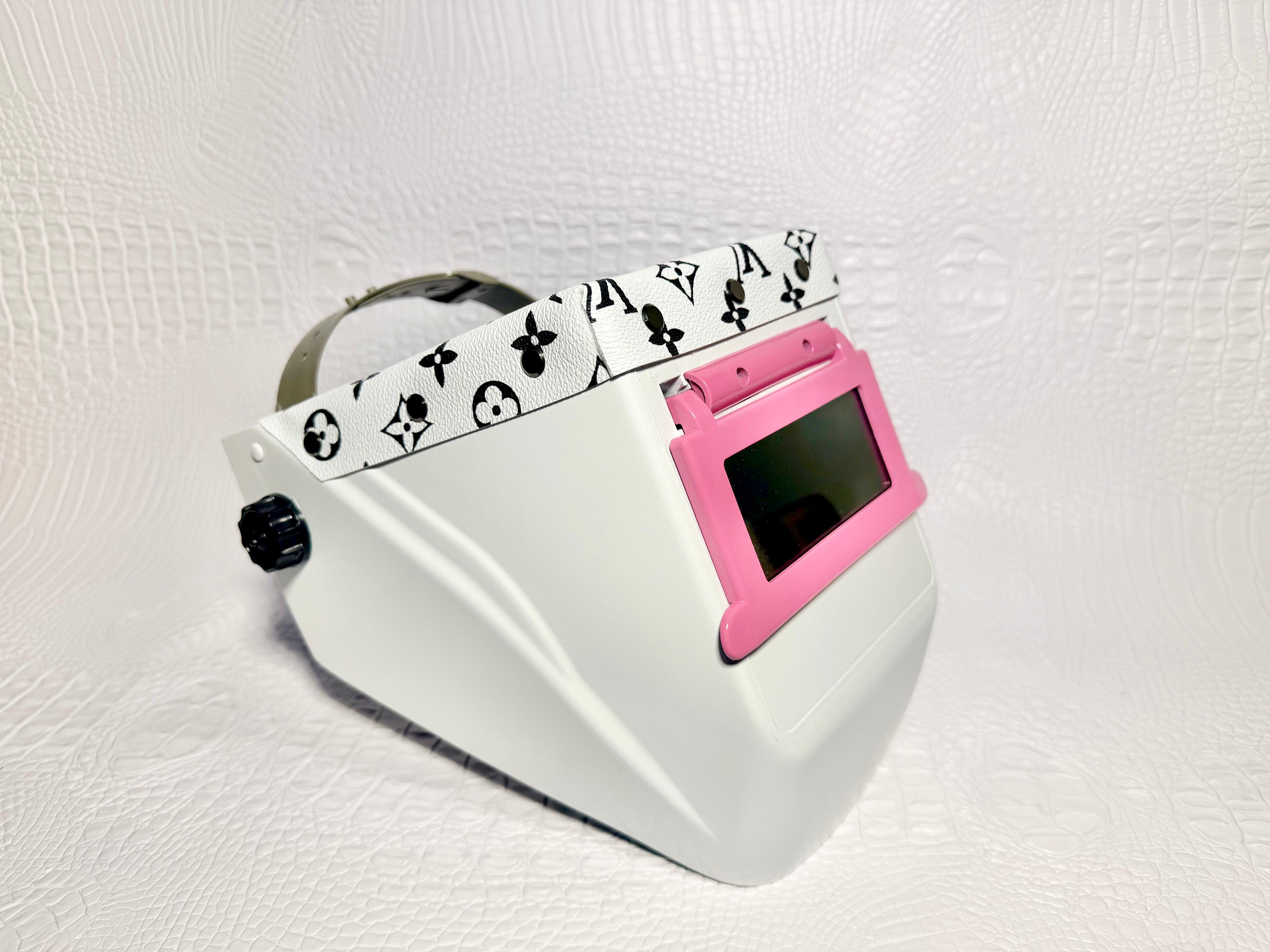 White Hood, Sugar Pink Flip, Black & White LV