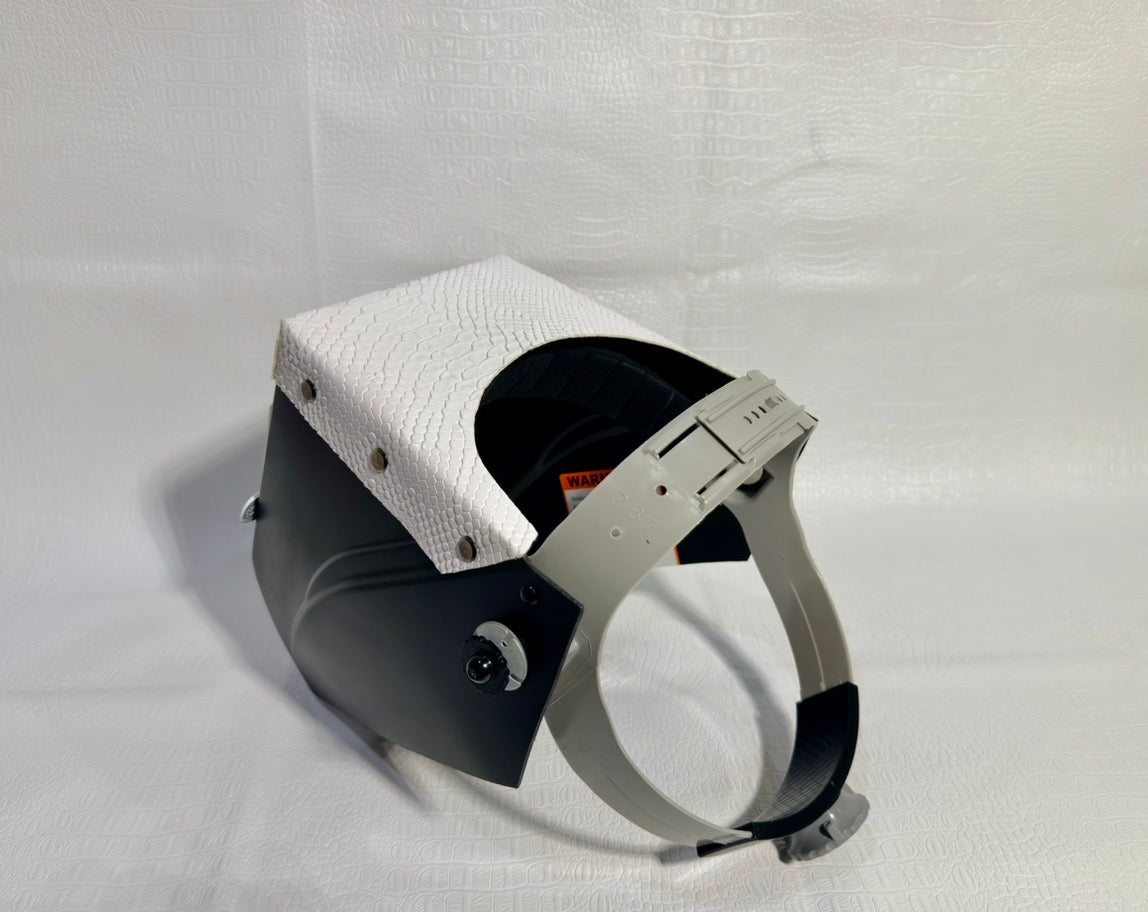 Black Hood, White Flip, White Python