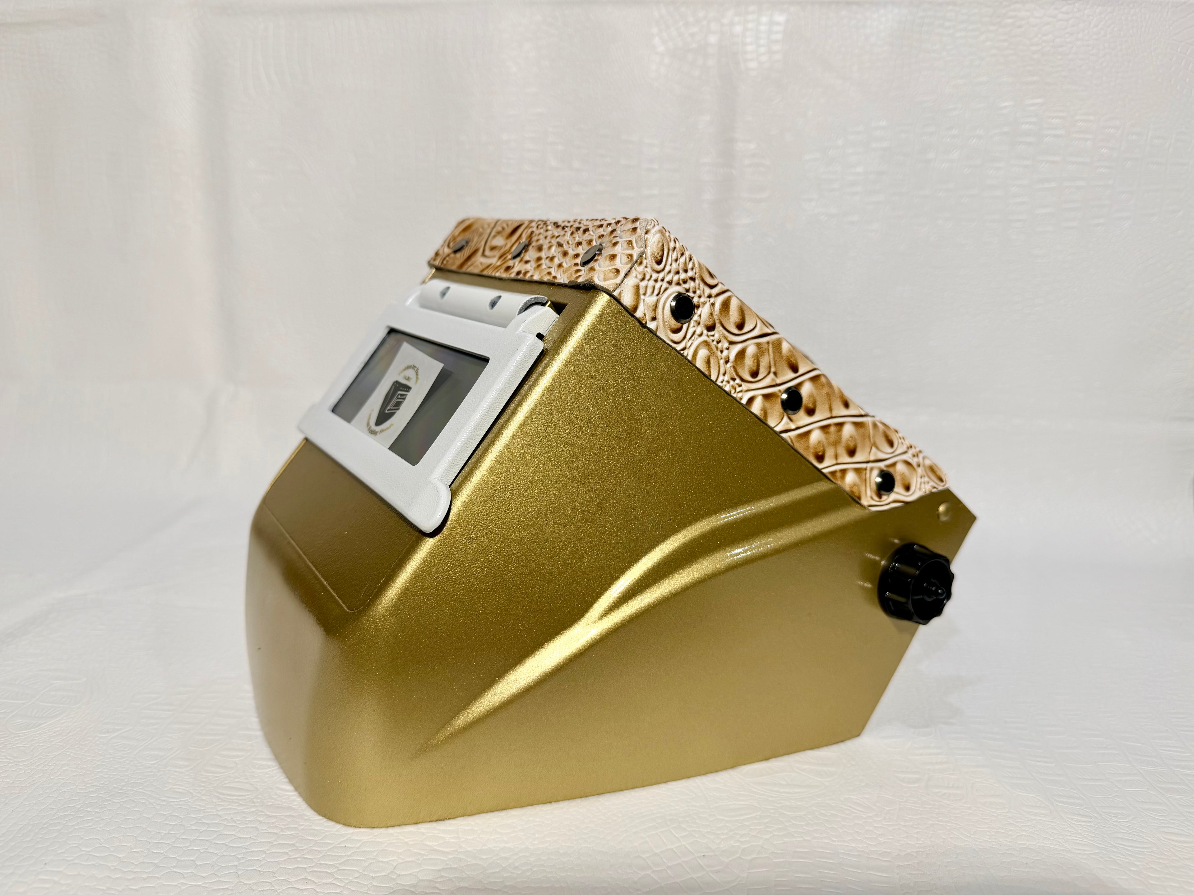 Gold Hood, White flip with Gold & White Gator