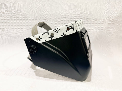 Black Hood, Black Flip, Black & White LV