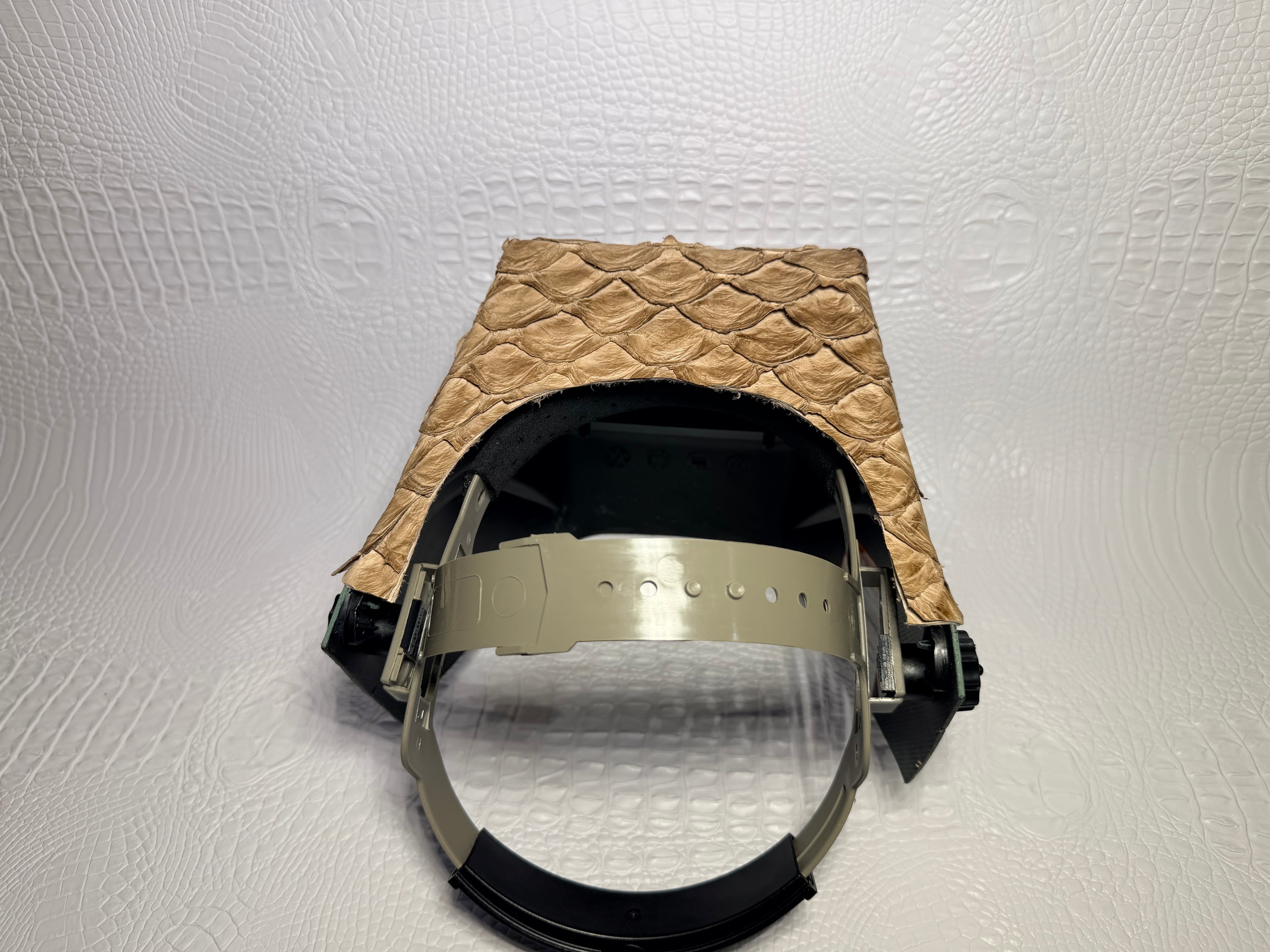 Moss Green Hood/flip, Pirarucu Sesame