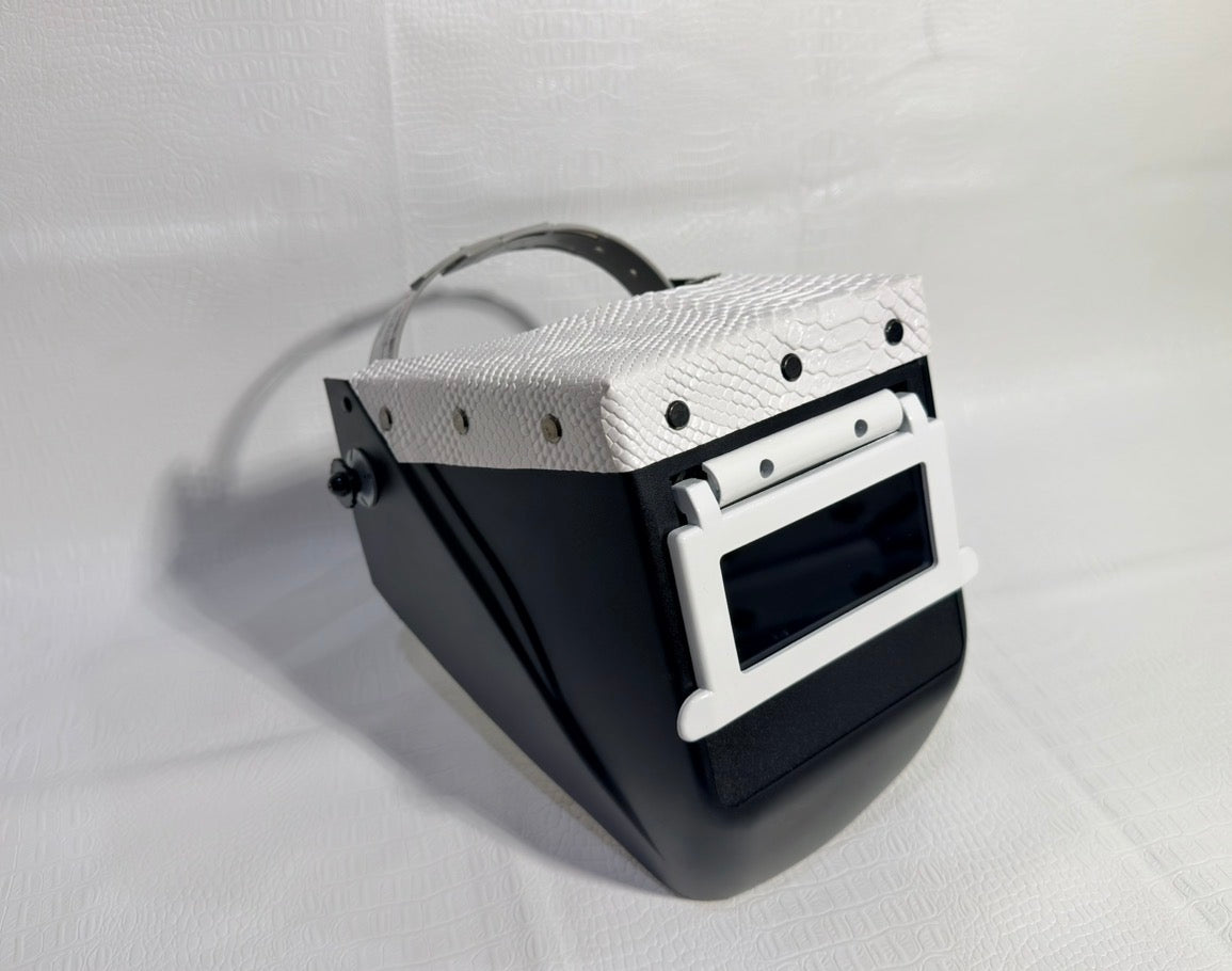 Black Hood, White Flip, White Python